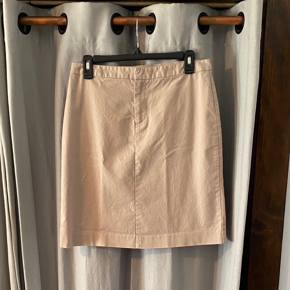 GAP Khaki Skirt - Straight Cut, Size 6